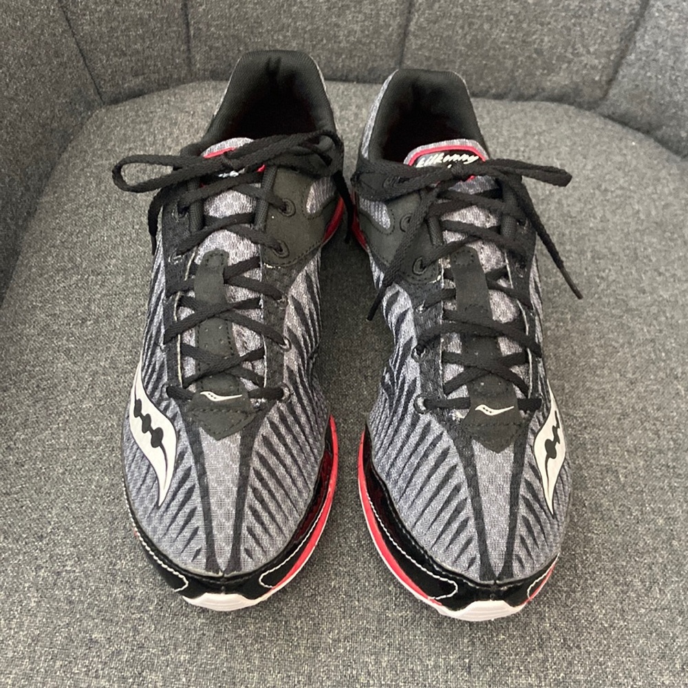 Saucony Kilkenny XC 4Spike Black/Gray/ Red Men’s Running Athletic Shoes Size 9